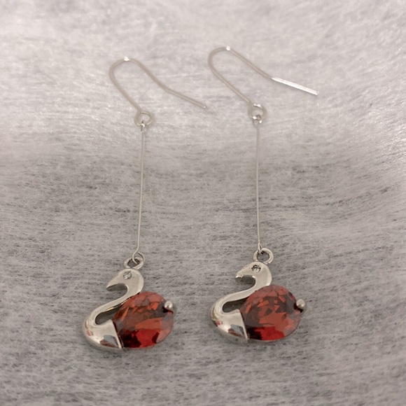 Swan Crystal Earrings - Picture 1 of 1